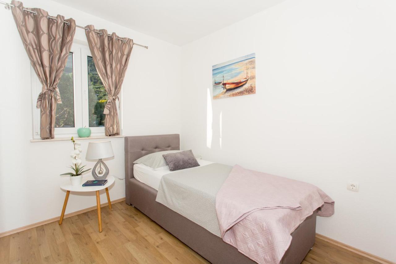 Villa Ivano With Sea&Mountain View Kastel Stari ภายนอก รูปภาพ